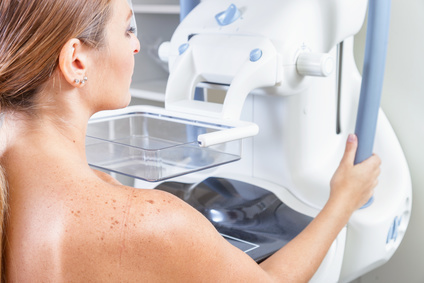 женщина делает маммография 