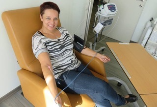 Аманда в Тель-Авиве во время курса лечения рассеянного склероза